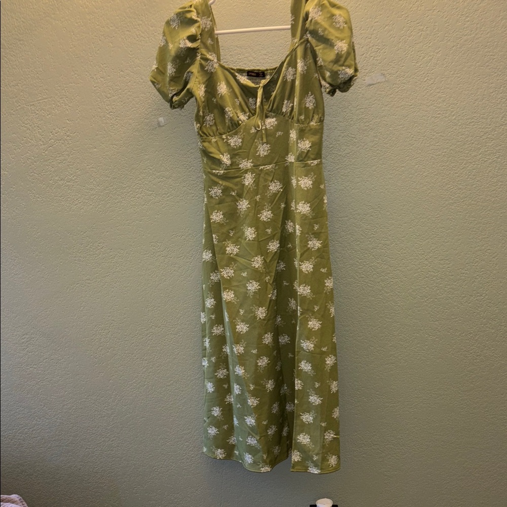 Chic Olive Floral Midi Dress